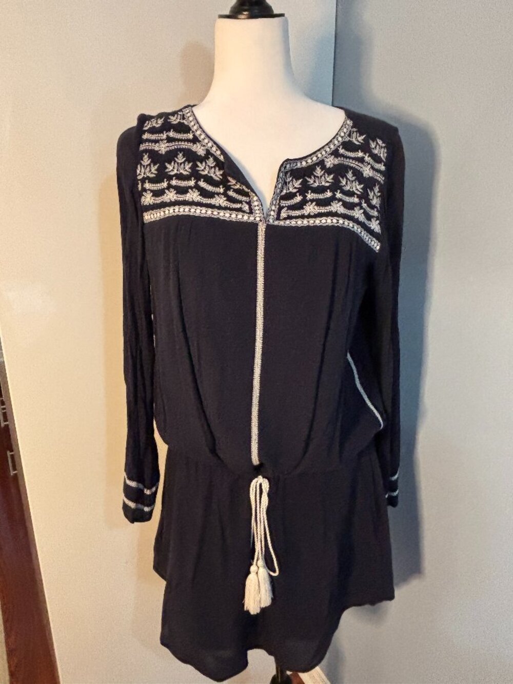 GAP Boho Embroidered Split Neck Drawstring Waist Dress.  Size M. Gently worn.